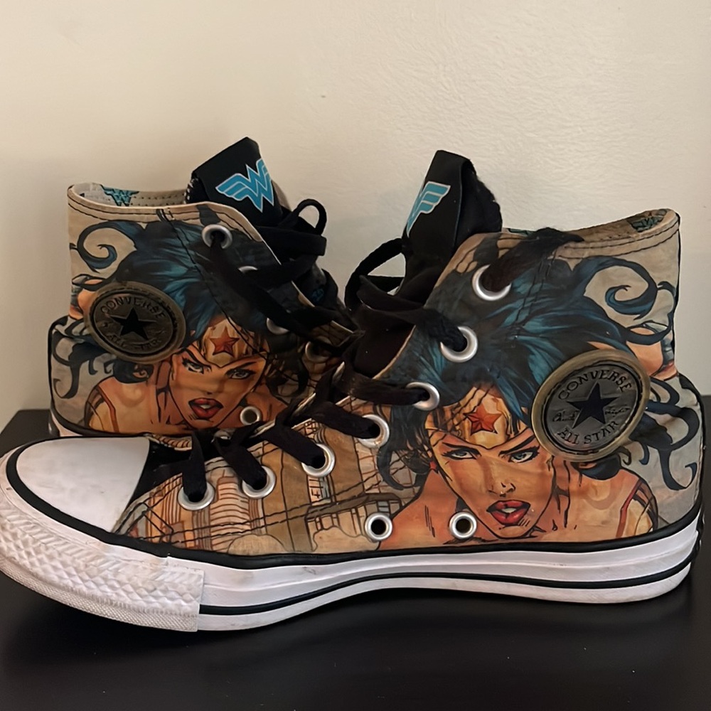 Converse All Star  DC Comics Woman 6 Men 4